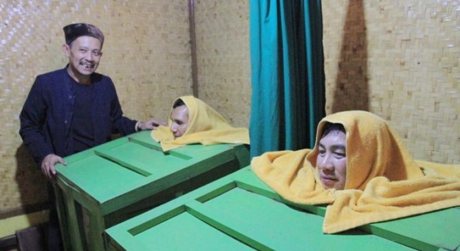 Menikmati Sensasi Sauna 'Leuhang' untuk Kebugaran