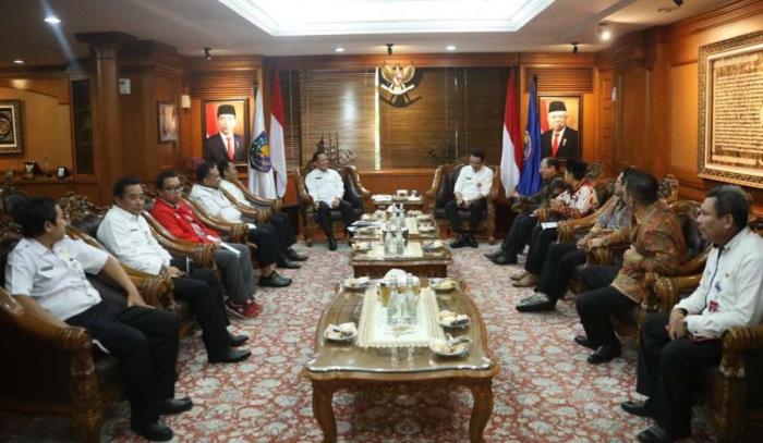 Sekjen Protes Dana Parpol