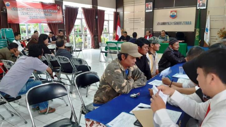 Mulai dari PKL, Tempat Usaha dan Tower Jalani Sidang Pelanggaran Perda di Kota Cimahi