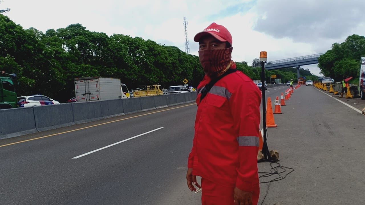 Kendaraan Berat yang Lewat di Tol Cipularang KM 118 Harus Tengah Malam
