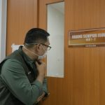 Jenguk Bima Arya, Ridwan Kamil Hanya Bisa Menatap Dibalik Pintu Kaca