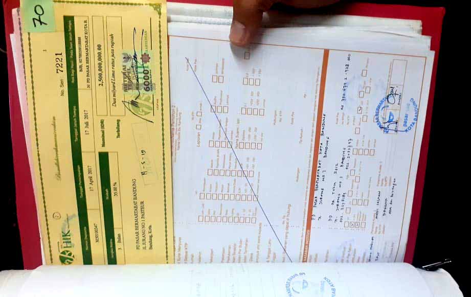 Bukti-Bukti Bilyet Deposito dan surat-surat berharga milik PD Pasar Bermartabat yang digelapkan oleh Andri Salman.