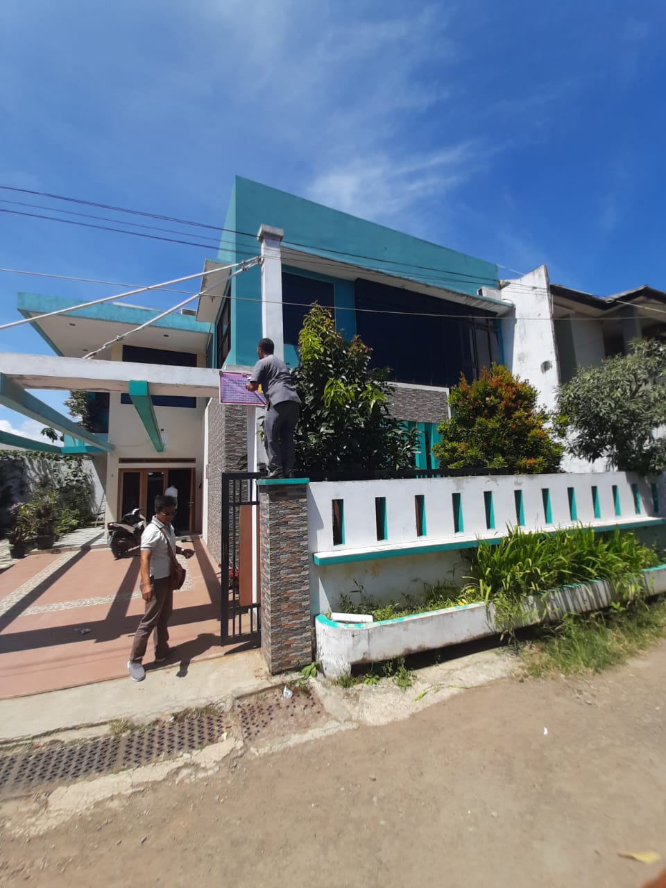 Kejari Cimahi Sita Rumah Mewah Milik Terdakwa Herry dengan Kasus Korupsi Pengadaan  Alkes RSUD Cibabat