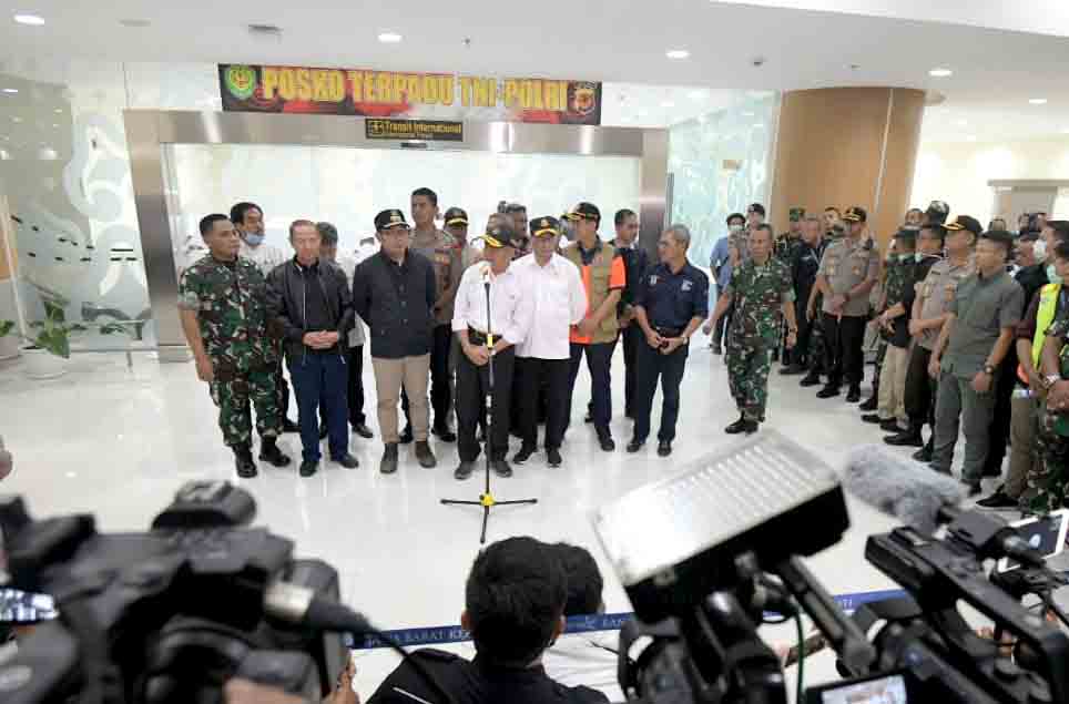 Mengaku Pernah Bertemu Menhub di Bandara Kertajati, Emil Akan Jalani Tes Kesehatan Mengaku Pernah Bertemu Menhub di Bandara Kertajati, Emil Akan Jalani Tes Kesehatan
