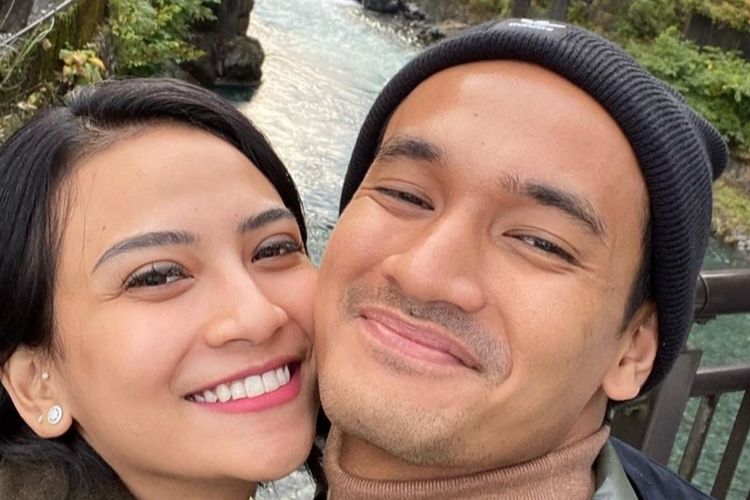Sita Barang Bukti 20 Butir Obat Psikotropika, Vanessa Angel bersama Suaminya Ditangkap Polisi Sita Barang Bukti 20 Butir Obat Psikotropika, Vanessa Angel bersama Suaminya Ditangkap Polisi