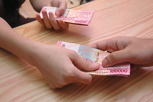 Waspada Tiga Penularan COVID-19, Salah Satunya Bisa dari Uang