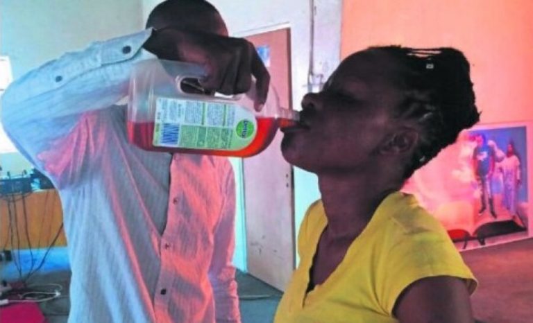 Beri Minum Dettol untuk Cegah Korona, Pemuka Agama Sebabkan 59 Jemaatnya Tewas Beri Minum Dettol untuk Cegah Korona, Pemuka Agama Sebabkan 59 Jemaatnya Tewas