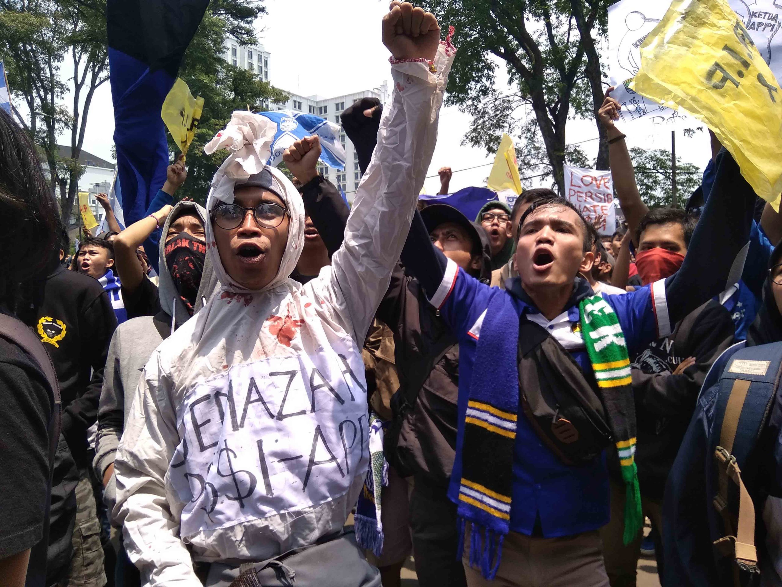 1500 Personil Siap Amankan Laga Persib kontra PSS Sleman di Stadion Si Jalak Harupat 1500 Personil Siap Amankan Laga Persib kontra PSS Sleman di Stadion Si Jalak Harupat