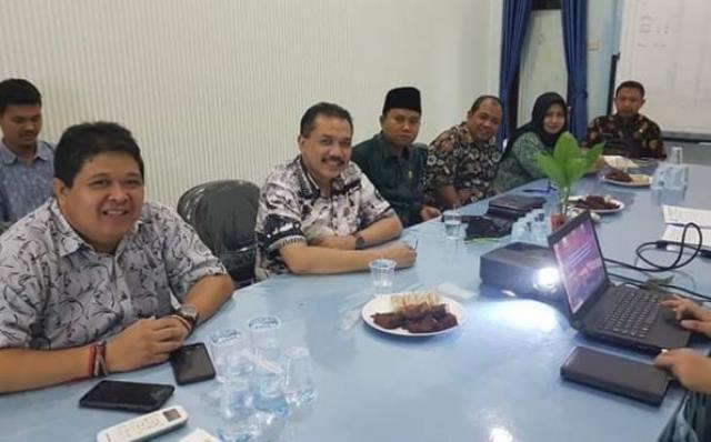 Tak Takut Korona, Dewan Tetap Ngantor