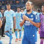 Penentuan Starter Persib Otoritas Hak Pelatih