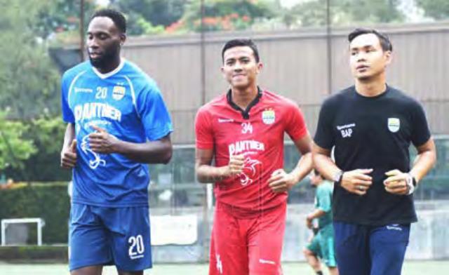 Geoffrey Castillion Tak Perlu Karantina