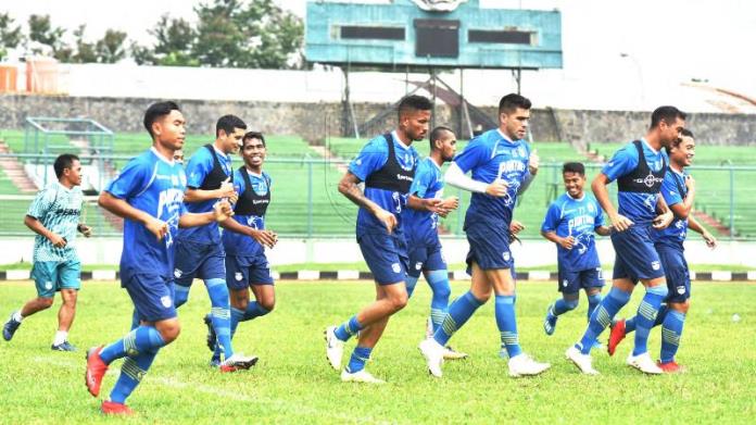 Persib Tetap Semangat Gelar Latihan