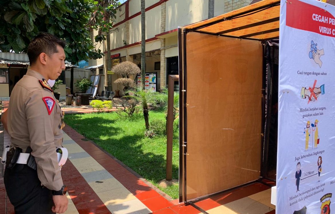 Disinfection Chamber UltraViolet Mobile Karya Dosen dan Mahasiswa Tel-U