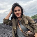 Yuni Shara Isi Kesibukan di Rumah