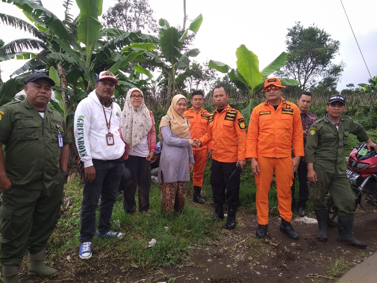 Niat Mendaki Bukit Unggul, Dua Gadis Ini Malah Tersesat