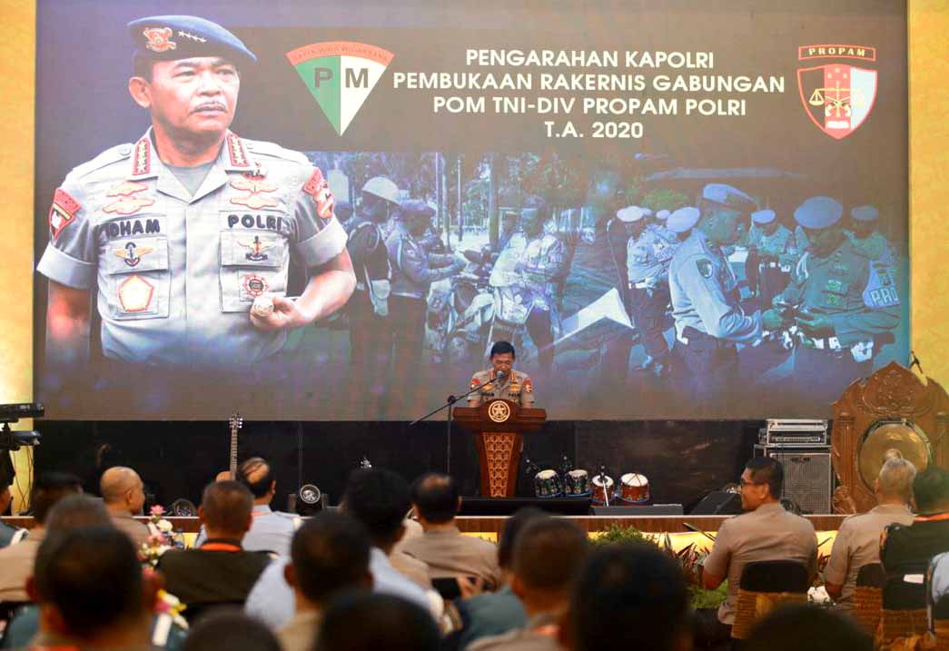 KAPOLRI: Ingatkan Anggota Polri Harus Netral, Propam Jangan Ragu Tindak Tegas KAPOLRI: Ingatkan Anggota Polri Harus Netral, Propam Jangan Ragu Tindak Tegas