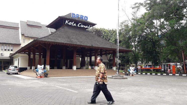 Disdukcapil Cimahi Tutup Layanan, DPRD Tunda Kegiatan Kunker