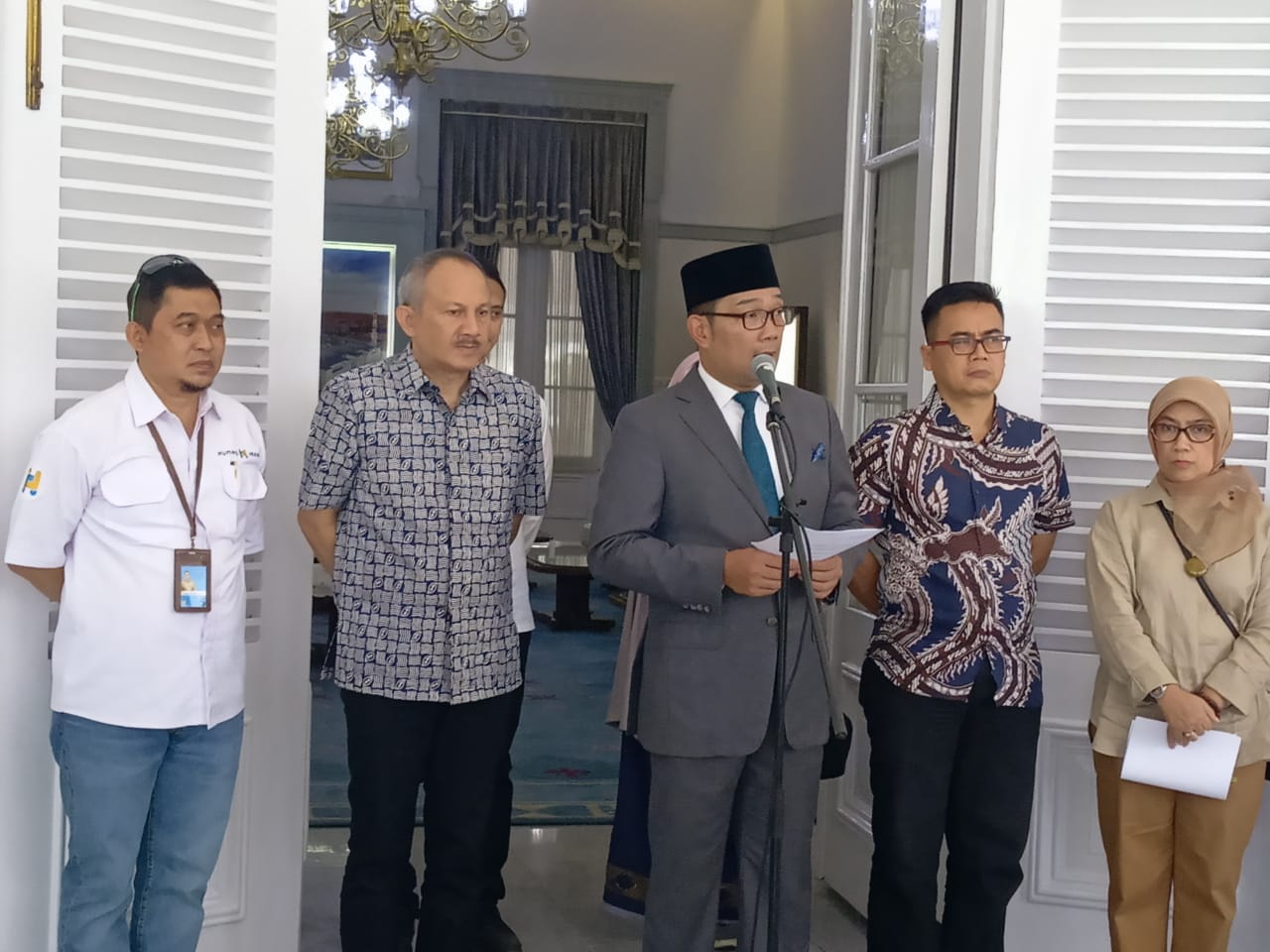 Cegah Convid-19, Para Siswa Belajar di Rumah Selama 2 Minggu, Disdik Jabar Siapkan Metode Interaktif Cegah Convid-19, Para Siswa Belajar di Rumah Selama 2 Minggu, Disdik Jabar Siapkan Metode Interaktif