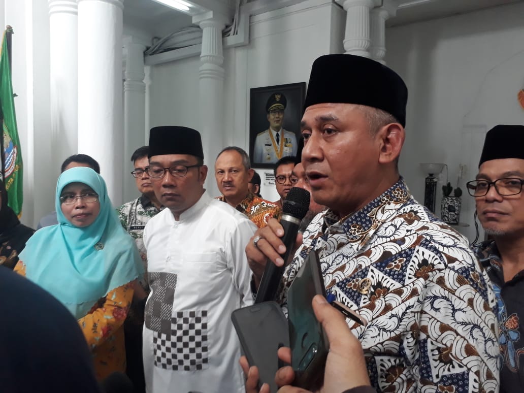 Pemprov Jabar dan DPRD Sepakat Gelontorkan Rp 50 Miliar untuk Penanganan Covid-19 Pemprov Jabar dan DPRD Sepakat Gelontorkan Rp 50 Miliar untuk Penanganan Covid-19