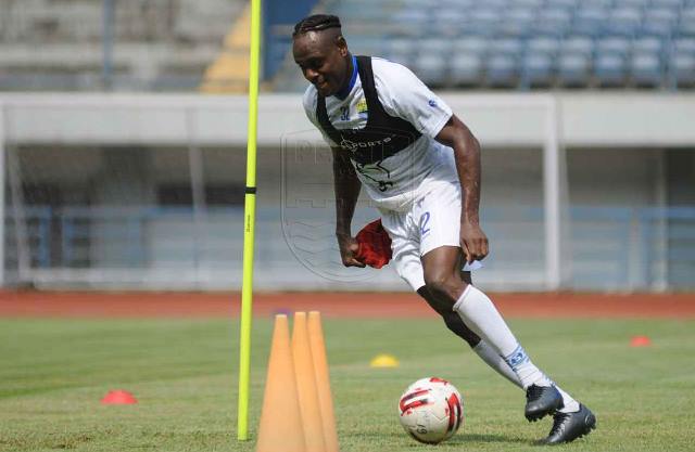 Lawan Arema Jadi Ajang Emosional Lawan Arema Jadi Ajang Emosional