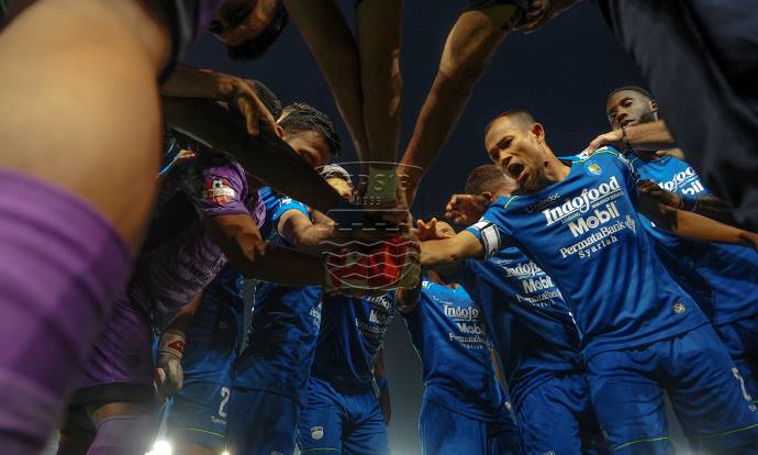 Kontra Singo Edan, Pelatih Robert Matangkan Ragam Taktik Kontra Singo Edan, Pelatih Robert Matangkan Ragam Taktik