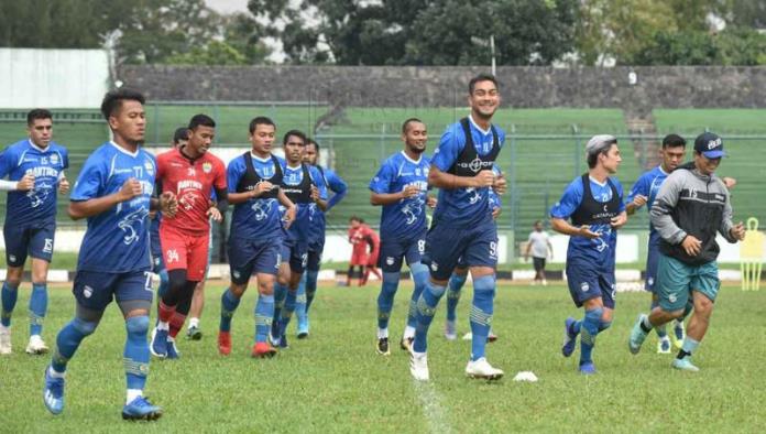 Satu Pemain Persib Diisolasi, Seluruhnya Dikarantina