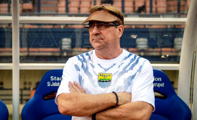 Persib Optimistis Raih Poin Penuh di Kanjuruhan Malang