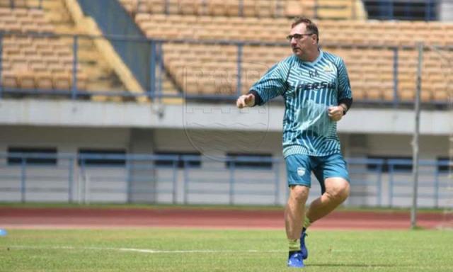 Robert Alberts Tak Anggap Enteng Lawan Robert Alberts Tak Anggap Enteng Lawan