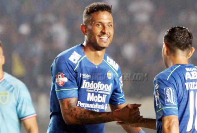 Dua Gol Wander Luiz Dipersembahkan untuk Keluarga dan Bobotoh Dua Gol Wander Luiz Dipersembahkan untuk Keluarga dan Bobotoh