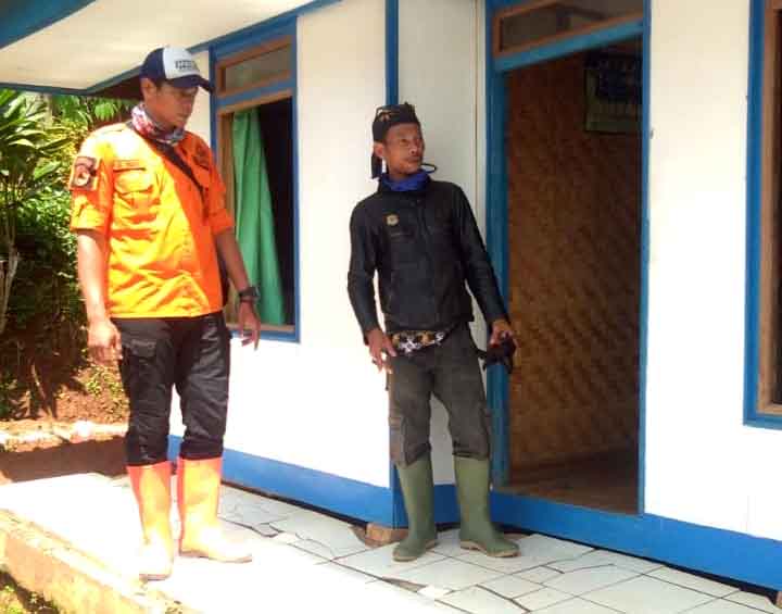 Belasan Rumah Terancam Pergerakan Tanah di Kecamatan Cililin
