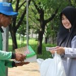 Gubernur Ajak Warga yang Ekonominya Mampu untuk Bergerak Melalui Program Nasi Bungkus