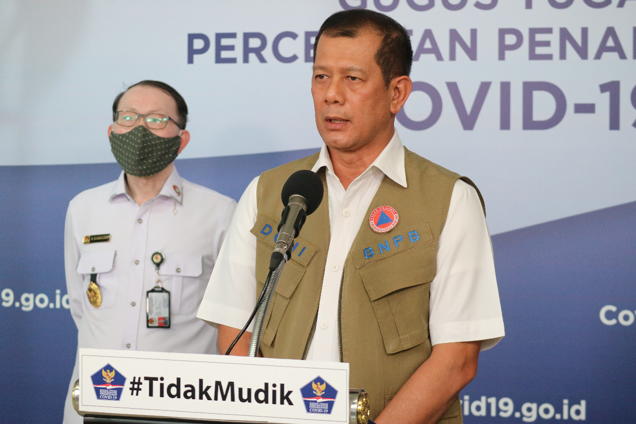 Gugus Tugas Produksi APD Berbahan Lokal Bersertifikasi WHO