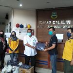Forkompak Berikan Bantuan 60 APD ke RSUD Cililin untuk Tangani Corona Virus