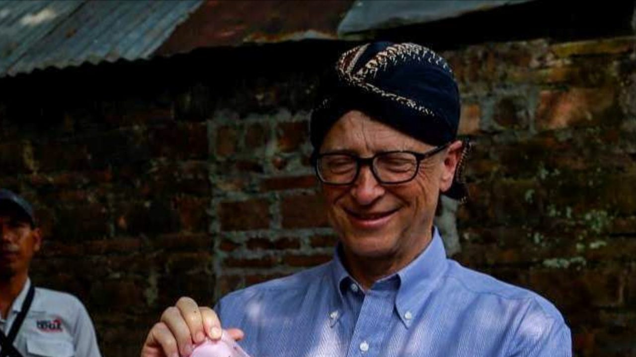 Dermawan, Bill Gates Gelontorkan Triliunan Danai Vaksin Korona Dermawan, Bill Gates Gelontorkan Triliunan Danai Vaksin Korona