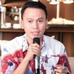 Legislator Turun Langsung Serahkan APD