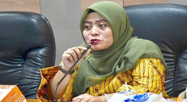 Bagikan Sembako untuk Para Guru Bagikan Sembako untuk Para Guru