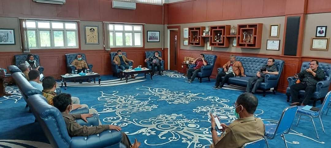 Panja Desak Pinjaman Dana Rp 285 M Ditunda Demi Covid-19 Panja Desak Pinjaman Dana Rp 285 M Ditunda Demi Covid-19