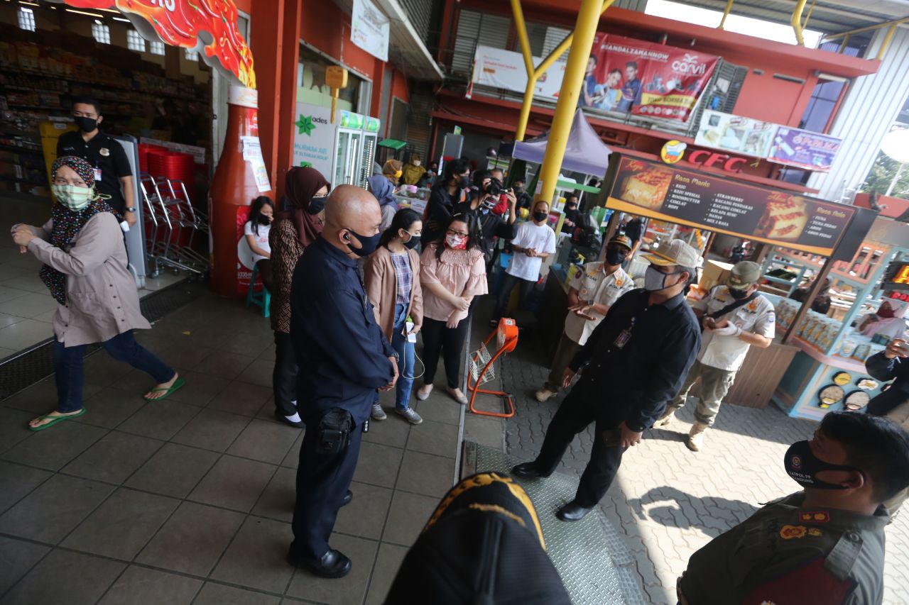 Masih Banyak Pelaku Usaha Membandel Selama Penerapan PSBB di Kota Bandung Masih Banyak Pelaku Usaha Membandel Selama Penerapan PSBB di Kota Bandung