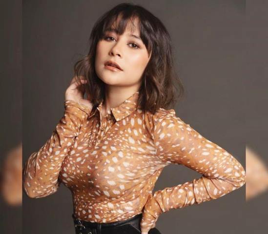Dedikasikan Lagu untuk Tenaga Medis, Prilly Latuconsina Raih Penghargaan MURI Dedikasikan Lagu untuk Tenaga Medis, Prilly Latuconsina Raih Penghargaan MURI