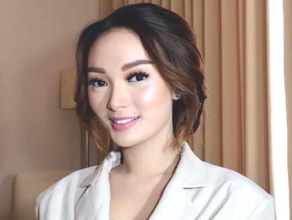Zaskia Gotik Putuskan Menikah