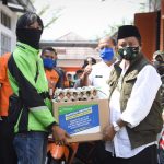 Wagub Turun Langsung untuk Sampaikan Bansos ke Kota Banjar