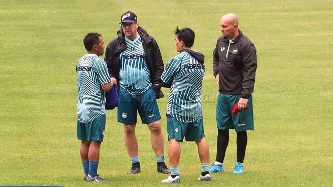 Jaga Kondisi Fisik, Persib Latihan Jarak Jauh
