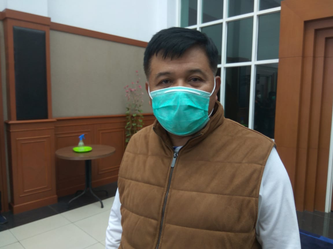 Bupati Bandung Barat Akan Tutup Pasar Jika Masyarakat Masih Membandel Bupati Bandung Barat Akan Tutup Pasar Jika Masyarakat Masih Membandel