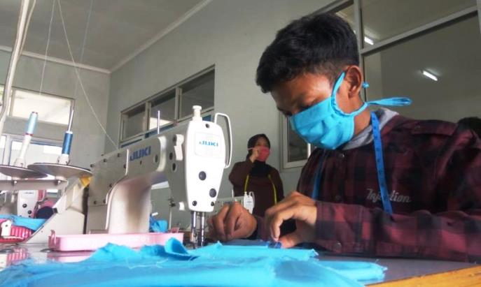 Puluhan Disabilitas Ikut Kontribusi Lawan Covid-19 Ilustrasi penyandang disabilitas saat bekerja