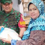 Patut Dicontoh! Babinsa Ini Sisihkan Gajinya untuk Bantu Warga Terdampak Covid-19