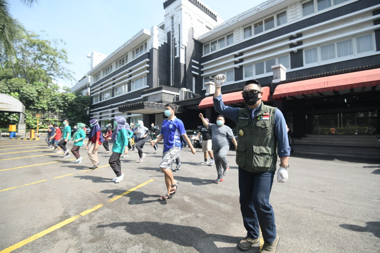 Agar Lebih Tenang, Tenaga Medis RSHS Diberikan Fasilitas Menginap di Hotel Bintang Lima Agar Lebih Tenang, Tenaga Medis RSHS Diberikan Fasilitas Menginap di Hotel Bintang Lima