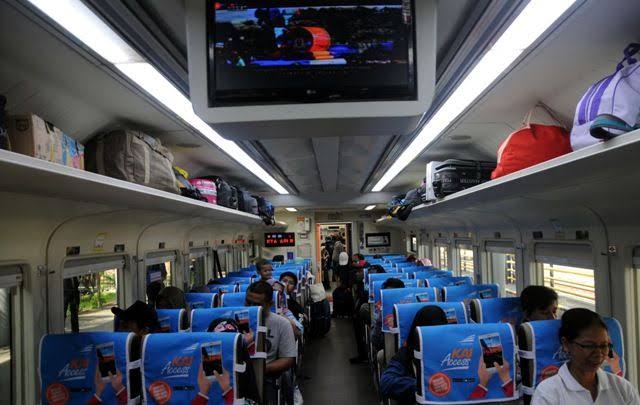 Seluruh Perjalanan KA Jarak Jauh Jakarta-Bandung Dibatalkan