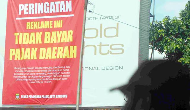 Pengusaha Reklame Duga Ada Kongkalikong di Perizinan