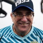 Akrab, Robert Persilahkan Bobotoh Tanya Apa Saja