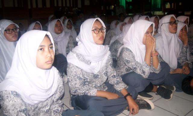 SMAN 24 Populerkan Pendidikan Kedinasan SMAN 24 Populerkan Pendidikan Kedinasan